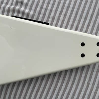 Steinberger XP2A headless bass, 5-bolt GRAPHITE neck, gloss WHITE, Active EMGs, restored by Jeff Babicz, with OEM gig bag, set of light Double-Ball strings, STADB04 single-ball string adapter, hex wrench image 17