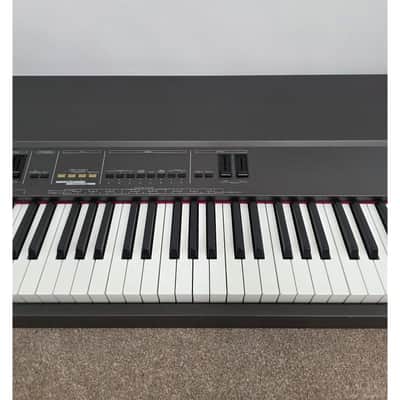 Roland RD-300 - Digital Piano - Black - Excellent w/ Hard Case image 3