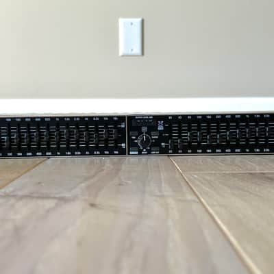 Behringer Ultragraph Pro FBQ1502 15-Band EQ image 1
