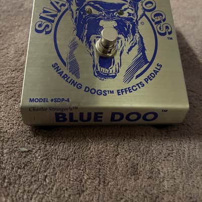 Snarling Dogs Blue Doo image 5