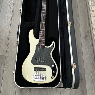 G&L SB-2 USA Bass Guitar 2003 - Olympic White with Matching Headstock image 3