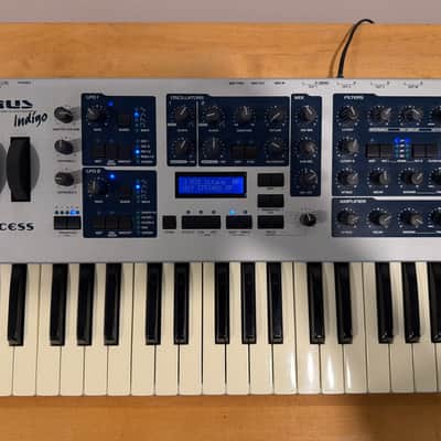 Access Virus Indigo 37-Key Digital Synthesizer 2001 - White