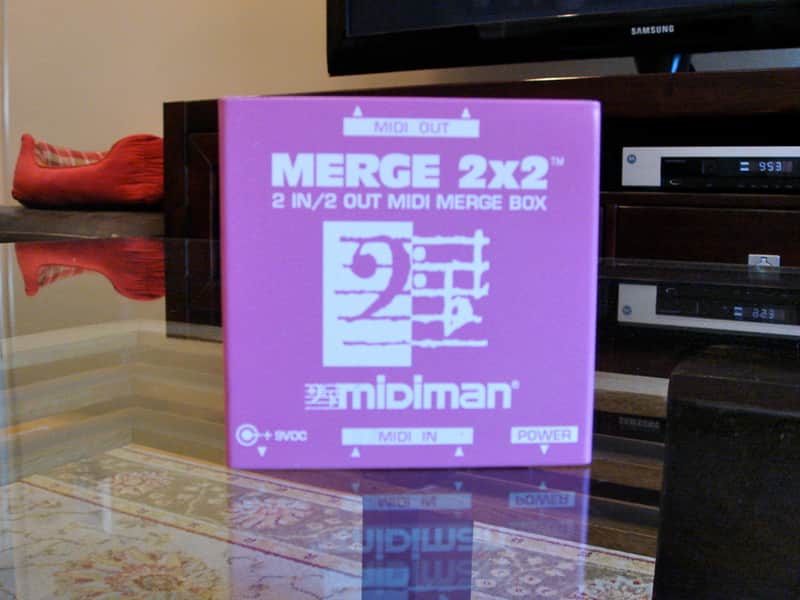 Midiman Merge 2x2 midi merge box imagen 1