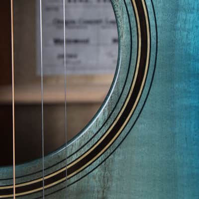 Breedlove Oregon Concert Lagoon LTD Acoustic Guitar with Hardshell Case image 5