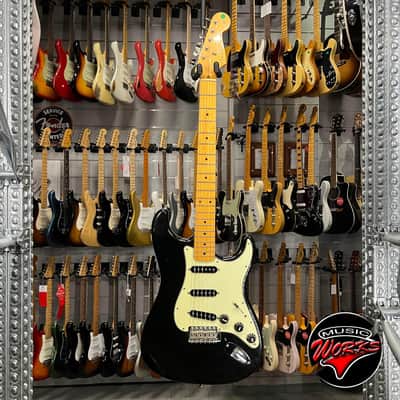 Fender Vintage Hot Rod 57 Stratocaster Black + Noiseless Br ID Ge + S1 Switch image 2
