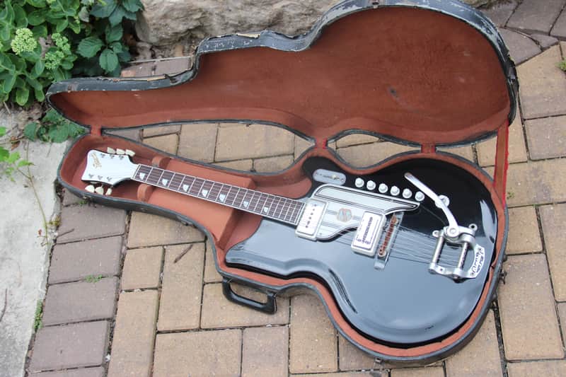 Vintage National Valco Val Pro 88 1962 Black Resoglas 3 pickups & Bigsby image 1