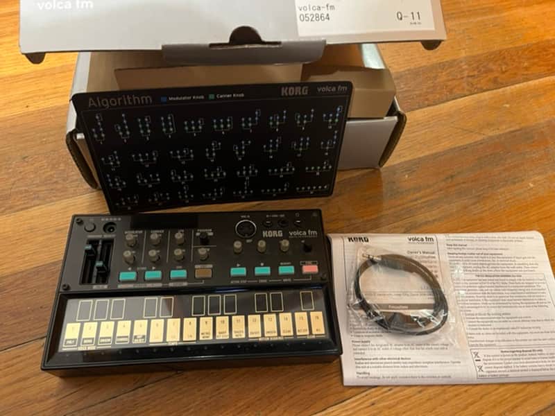Korg Volca FM Digital FM Synthesizer/Sequencer 2016 - 2022 - Black image 1