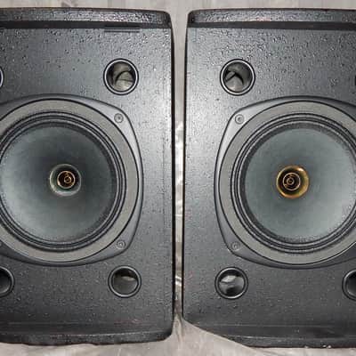 Tannoy V8 monitor speakers image 1