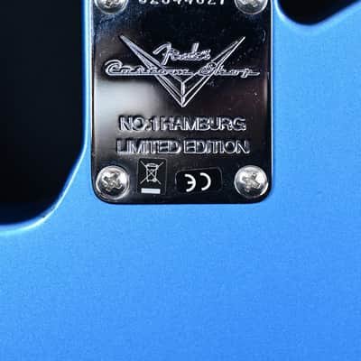 Fender Custom Shop 60's Telecaster from 2023 in Relic Lake Placid Blue with original hardcase image 8