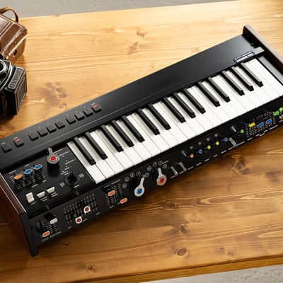 OPEN BOX DEAL! Korg MiniKORG 700S 37-Key Analog Synthesizer 1974 - 1979 - Black
