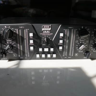 HUM Audio LAAL - Lookahead Analog Limiter - MINT - w/ Mogami XLR cables as extra - Original owner image 1