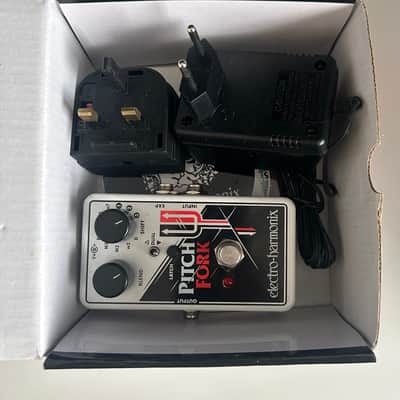 Electro-Harmonix Pitch Fork Polyphonic Pitch Shifter / Harmony Pedal 2014 - Present - Black / White / Red image 4