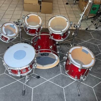 DW Performance Series 6 PC. Drum Kit w/ Hardware 2016 - Present - Cherry Stain Lacquer image 3