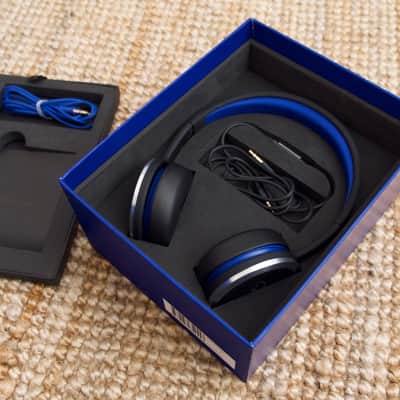 WESC ‘Chambers by RZA’ headphones, mint and free UK shipping image 9