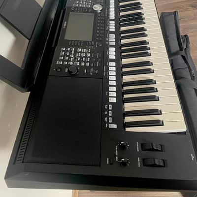 Yamaha PSR-S975 2019 - Black image 9