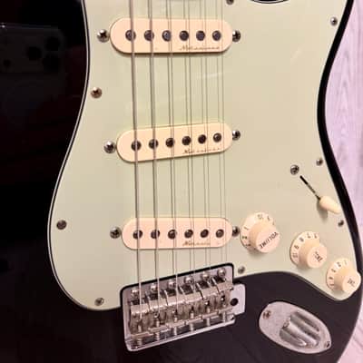 Fender Custom Shop 1960 Stratocaster NOS Black – Clapton Mid Boost 2012 image 2