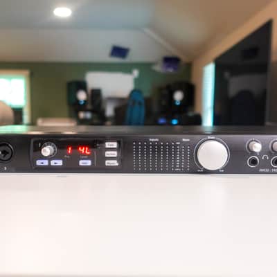 PreSonus Quantum Thunderbolt 2 Interface (Original, 26x32, 8 Preamps) image 7