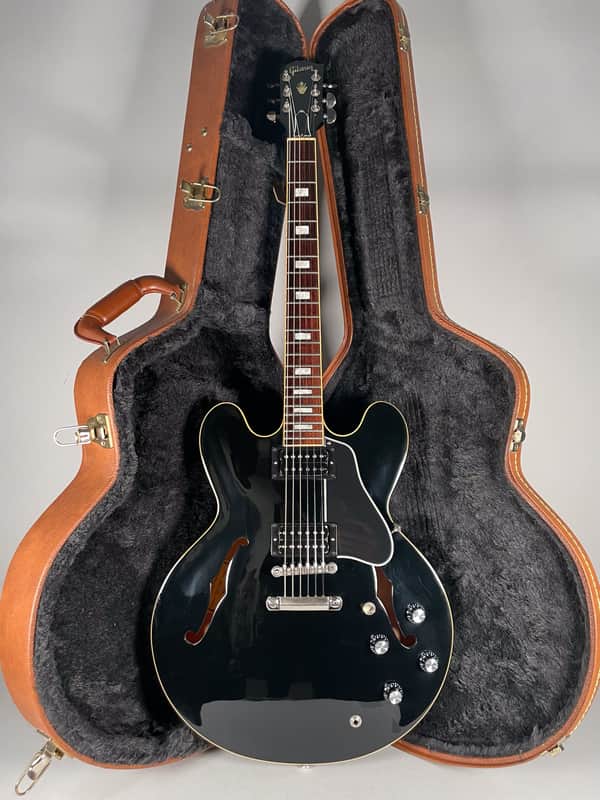 2018 Gibson ES-335 Traditional Black Finish w/OHSC