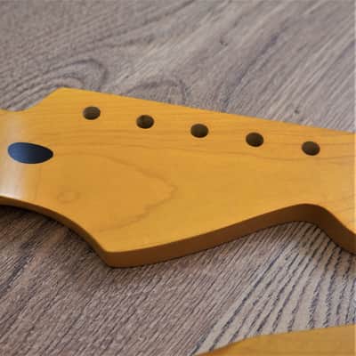 Stratocaster Compatible Maple Neck Vintage Nitro Satin image 4