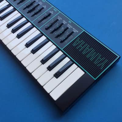 Yamaha CS01 II Monophonic Synthesizer 1984 - Black image 4