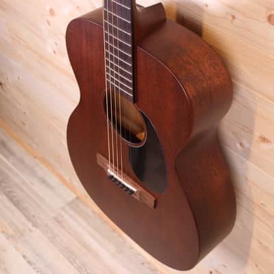 Martin USA 00-15M - Rosewood Fingerboard, Natural image 4