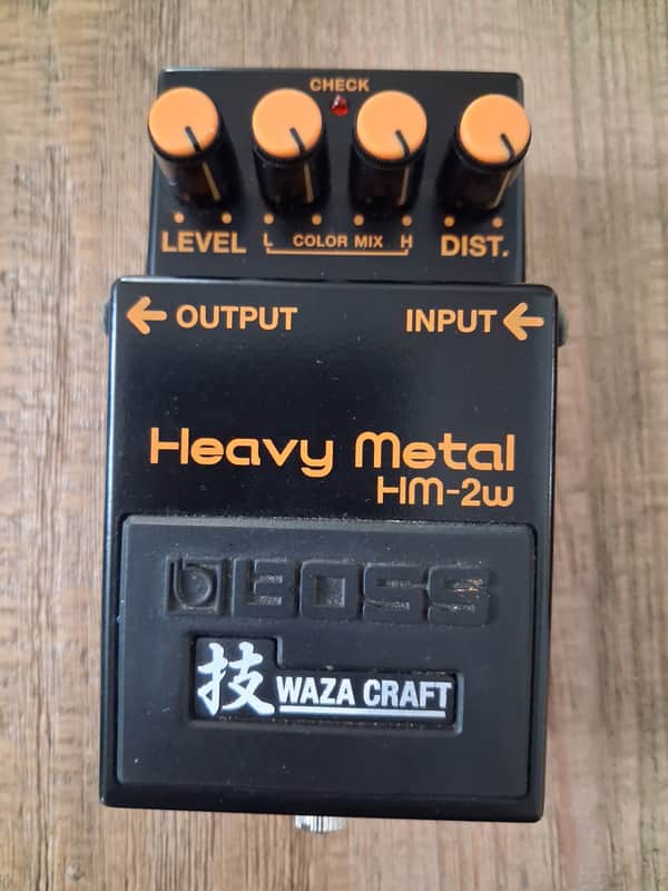 Boss HM-2W Heavy Metal Waza Craft