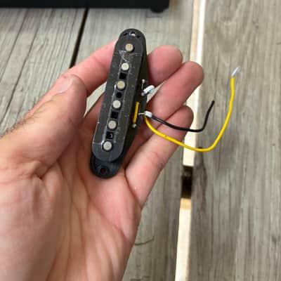 READ Fender Vintage Noiseless Stratocaster Pickup bridge Pickup ONLY image 7