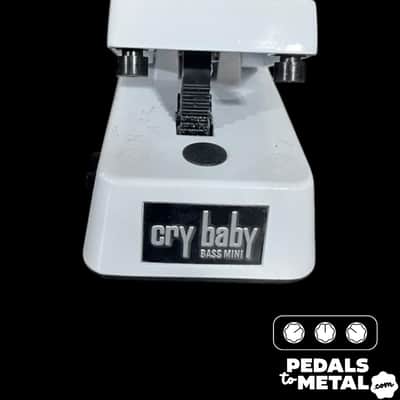 Dunlop CBM105Q Cry Baby Mini Bass Wah 2016 - Present - White - X15639 image 3