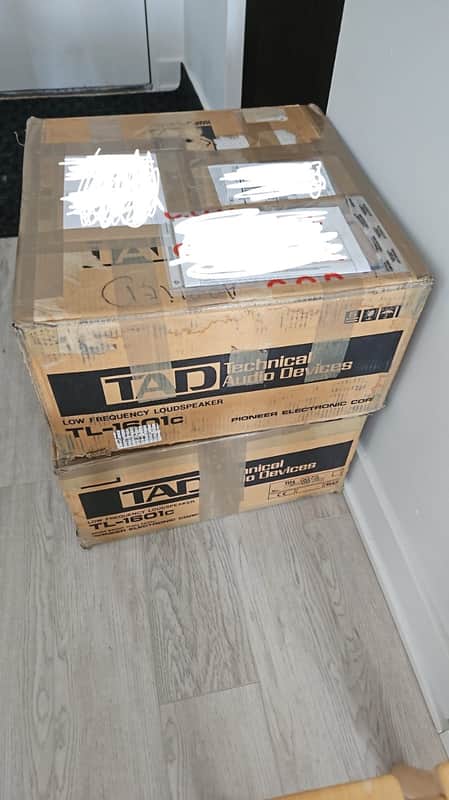 Pair of TAD Tl-1601c drivers Bild 1