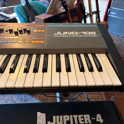 Roland Juno-106 61-Key Programmable Polyphonic Synthesizer 1984 - 1985 - Black image 4