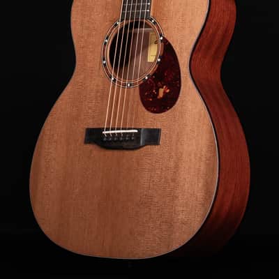 Eastman E2OM, Natural Cedar Top image 2