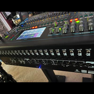 Allen & Heath QU-32 32-Channel Digital Mixer + Decksaver Cover 2015 - Present - Black image 6