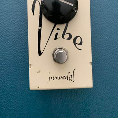 Lovepedal Magic Boy Vibe 2011 - 2015 - White image 1