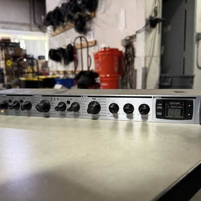 TC Electronic M300 Dual Engine Effects Processor 2000s - Silver image 1