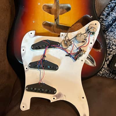 Vintage Lawsuit era Matao Stratocaster MIJ 70’s - Sunburst image 12
