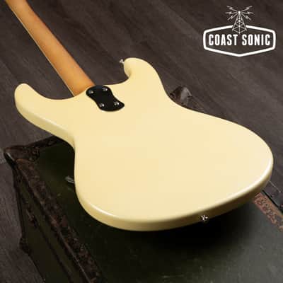 1993 Mosrite USA V-65 The Ventures Model '65 Reissue w/ Vibramute, original Tags & case image 13