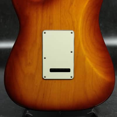 Fender American Elite Stratocaster with MF in Tobacco Sunburst [US19009910] (07/20) image 7