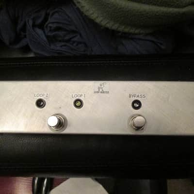 Loop Master Clean/Dirty effects switcher with tuner, bypass and extra loop. 2016 Aluminum image 1