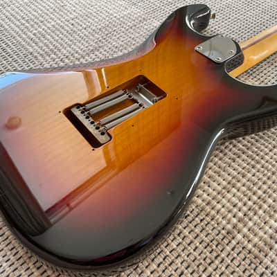 History Z1L-CFS / Made in Japan Left-handed Stratocaster / 2000’s / 3-tone sunburst image 12