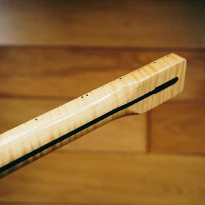 Stratocaster Neck – Flame Maple | 22 Frets | Light Gloss Finish | Bone Nut image 10