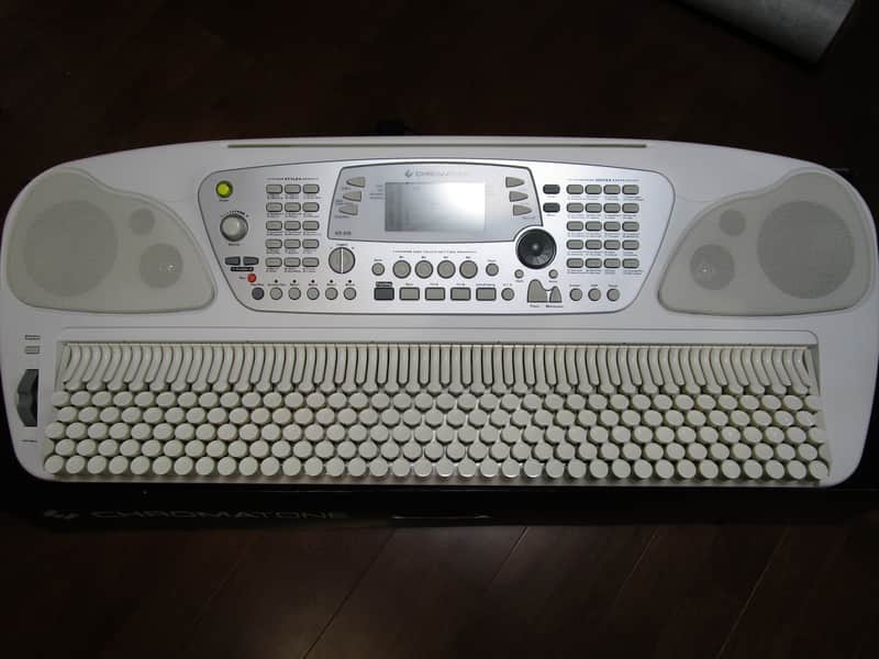 CHROMATONE CT-312 The Most Strange but Reasonable keyboard in the