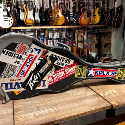 Vintage Cool chipboard case for a small steel or nylon string guitar image 2