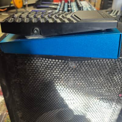 Boss ME-50 2003 - 2008 - Blue image 5