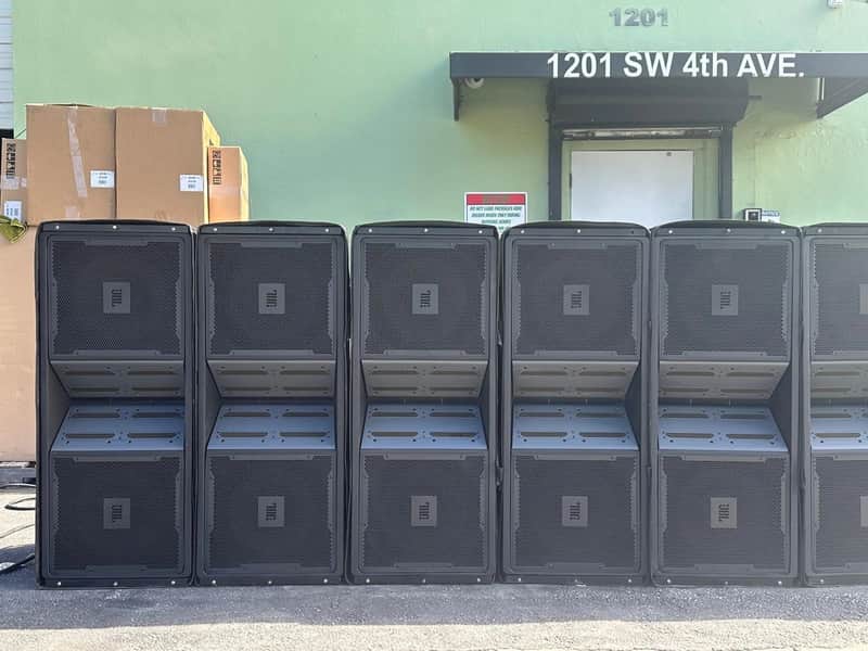 JBL VERTEC VT4889 3 WAY LINE ARRAY SPEAKERS W/ DOLLY & COVERS #343 (LOT OF 6) image 1