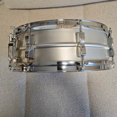 Ludwig No. 404 Acrolite 5x14" 8-Lug Aluminum Snare Drum with Pointed Blue/Olive Badge 1969 - 1979 - Matte Aluminum image 4