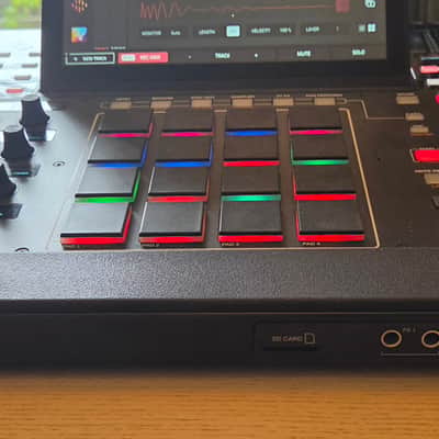 Akai MPC X Standalone Sampler / Sequencer 2017 - Present - Black image 3