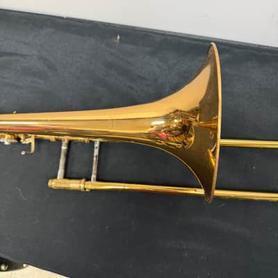 Used Yamaha YSL-448G Intermediate Bb/F Tenor Trombone with Original Case Mouthpiece Just Serviced image 6