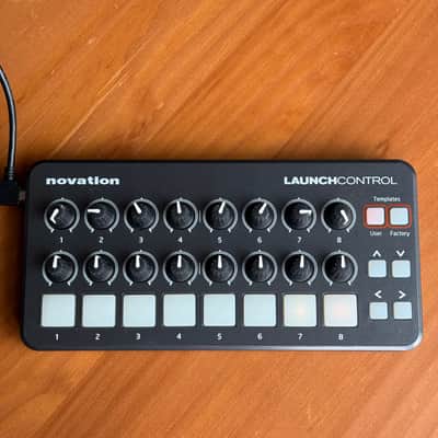 Novation Launch Control MIDI DAW Controller 2013 - Black image 1