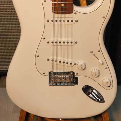 Fender Stratocaster 2022 Polaris White image 1