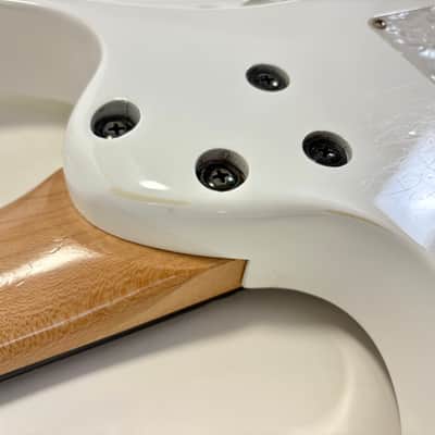 Ibanez JEM7V Prestige White Steve Vai Signature image 24